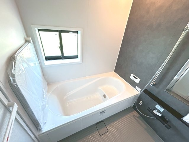 グラファーレ　一宮市篭屋3丁目　全7区画分譲の浴室|高断熱浴槽を使用し温めたお湯の熱をにがしにくくしっかり断熱します。