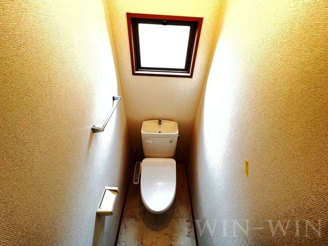 iホームTOWN 四番館のトイレ|イメージ（同建物内・同間取りの写真）