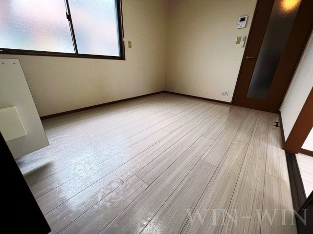 iホームTOWN 四番館の居間・リビング|イメージ（同建物内・同間取りの写真）