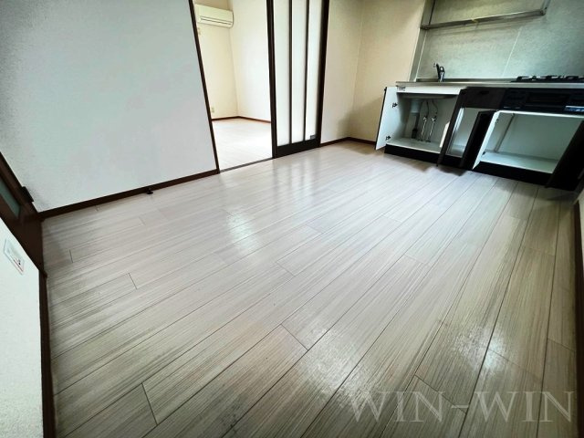 iホームTOWN 四番館の居間・リビング|イメージ（同建物内・同間取りの写真）