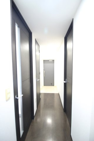 品川タワーフェイスの内装|玄関までの廊下