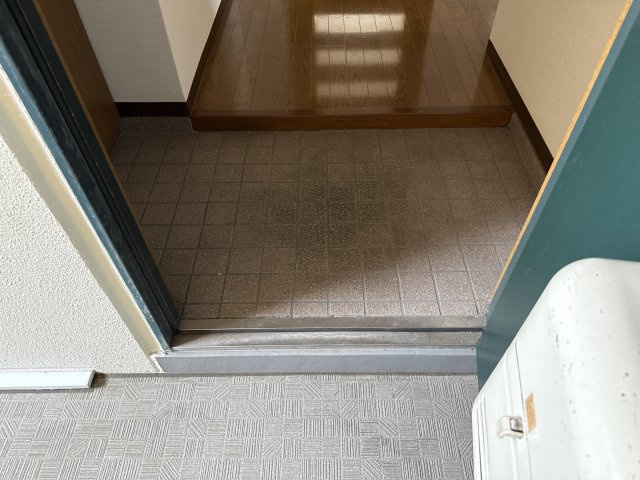 リバティ田寺の玄関
