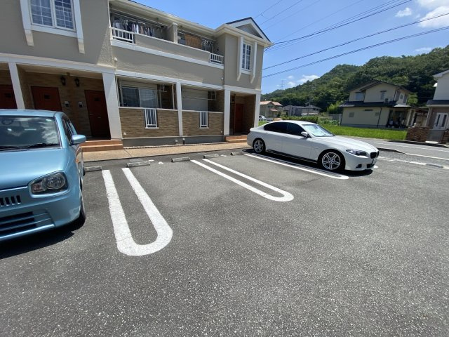 アウローラの駐車場