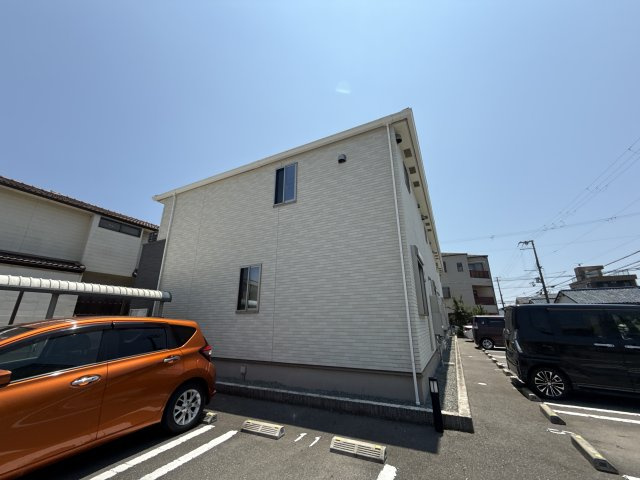 パトリアの外観