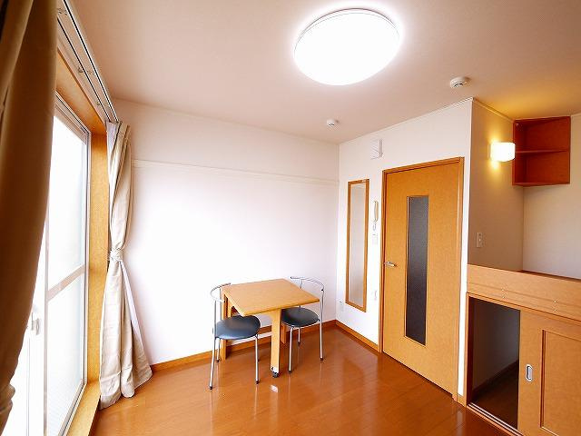 レオパレスＴａｋｕｙａⅢの寝室|落ち着いて過ごせるお部屋なので、寝室にいかがでしょうか