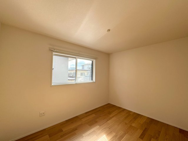 SUN COURTーサンコート－小倉南区八重洲町【小倉南区　新築戸建て】の洋室|2階6帖洋室にもWIC完備　【小倉南区　新築戸建て】