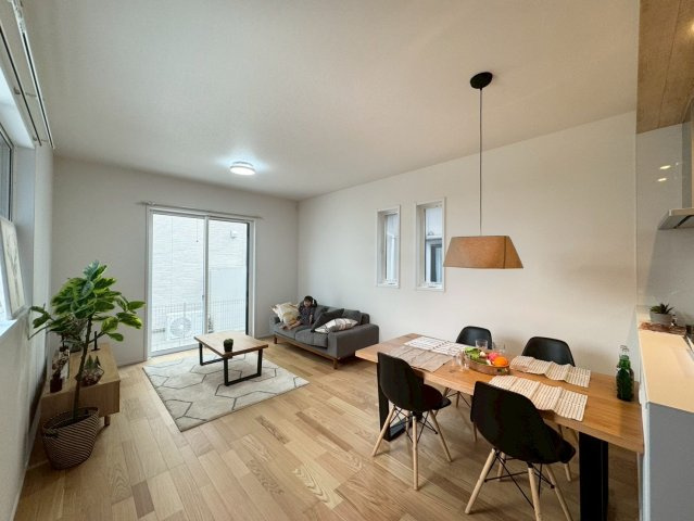 【居間・リビング】の画像