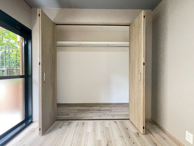 【価格改定】ルシエル向日町駅前の収納|洋服や小物もまとめて収納。
見た目もスッキリ整います！