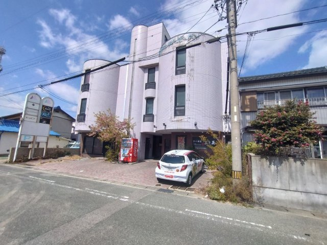 シークレットガーデンビルの外観