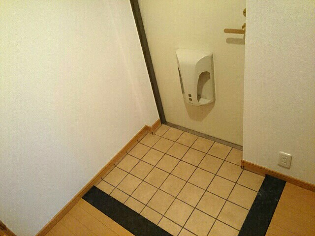 ラフレシール同心の玄関