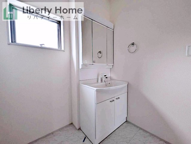 坂東市辺田第3　新築戸建て　１号棟の独立洗面台