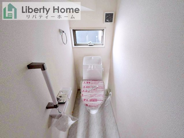 坂東市辺田第3　新築戸建て　１号棟のトイレ