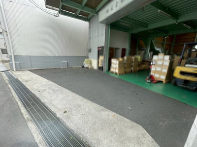 【駐車場】 | 善法寺町貸倉庫