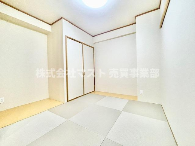 セレッソコート福島ウエストライブの和室|◆約5.0帖の和室です。家族がリラックスタイムを過ごす場所です♪
