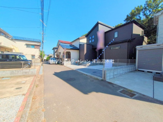 【前面道路含む現地写真】