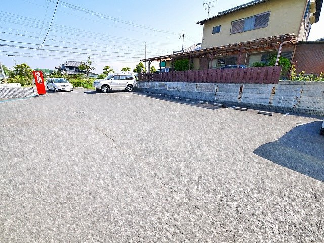 レオパレス古都の駐車場|駐車場があります