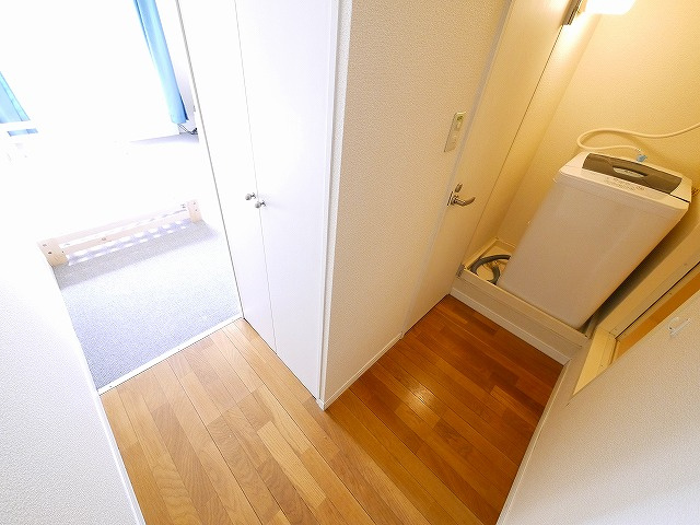 レオパレス古都の玄関