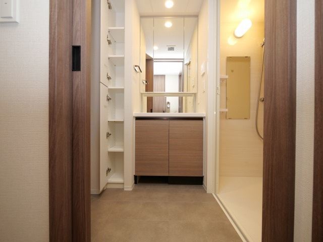 コンフォリア新大阪宮原Qの洗面所