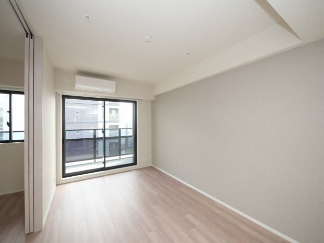 コンフォリア新大阪宮原Qの居間・リビング