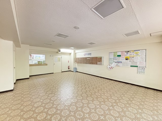 梅島ハイツのエントランス