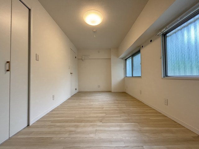 梅島ハイツの洋室