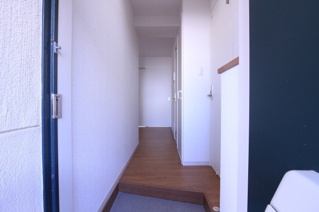 坂上コーポラスの玄関