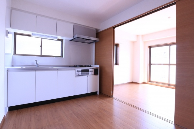 坂上コーポラスの居間・リビング