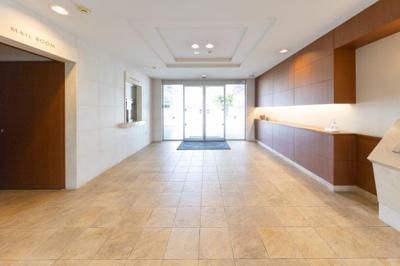 【エントランス】 | 鈴鹿市桜島町4丁目《ポレスターブロードシティ桜島》