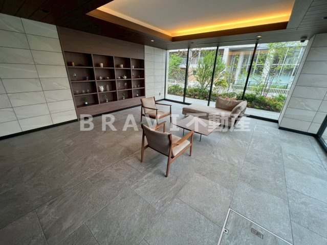 ガーデンシティ新金岡　BRAVI不動産のロビー|【ガーデンシティ新金岡】ロビーです