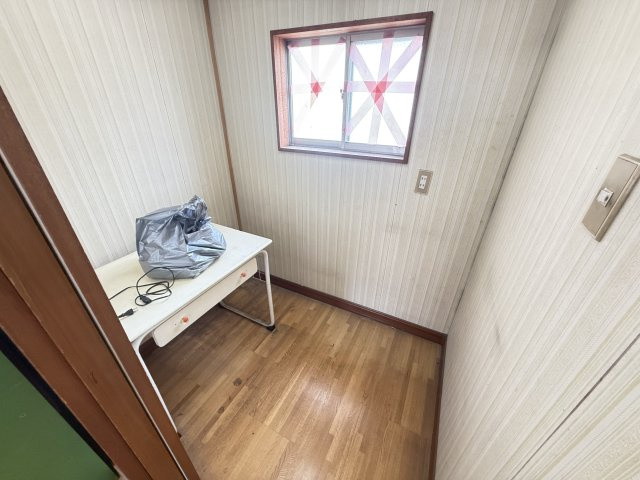 貝塚市脇浜1丁目　中古戸建の収納|納戸