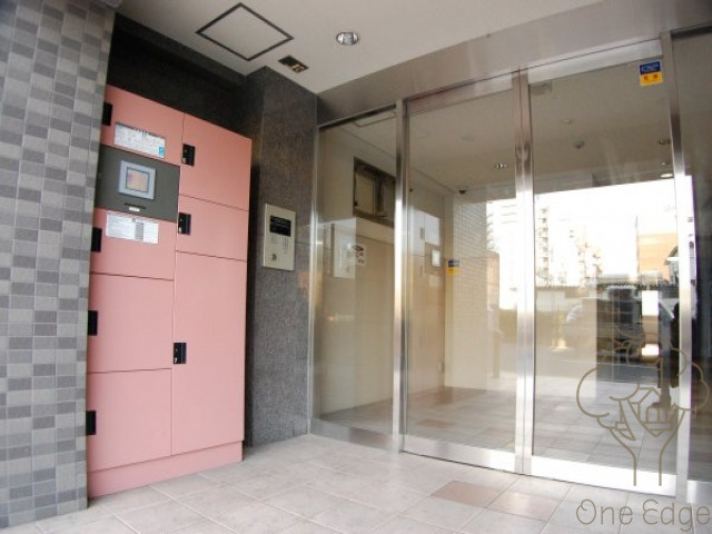 マインズ・コム新北野のエントランス