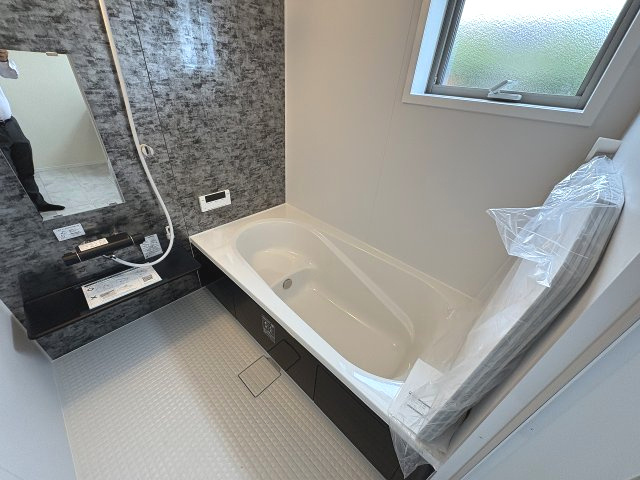 【浴室】 | 福岡市南区野多目6丁目　1号棟（全3棟）【仲介手数料無料・0円】 | 現地写真。浴室です。