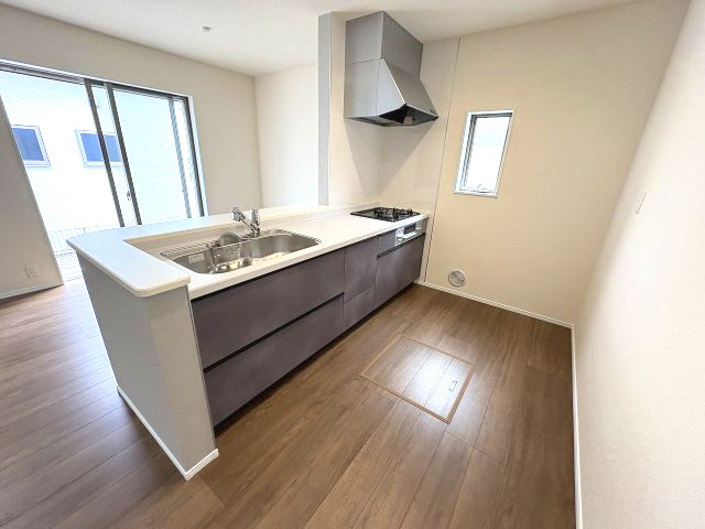 【キッチン】 | 福岡市南区野多目6丁目　1号棟（全3棟）【仲介手数料無料・0円】 | 現地写真。