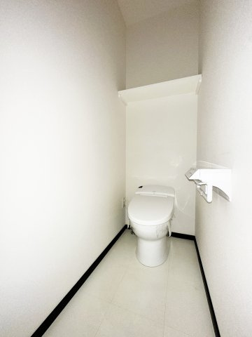 ピース リベルタ 川内北原のトイレ|ゆったりとした空間のトイレです