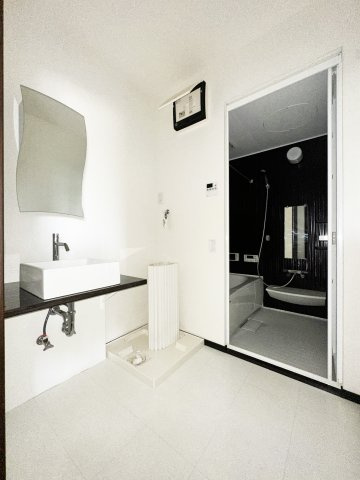 ピース リベルタ 川内北原の洗面所|コンパクトで使いやすい洗面所