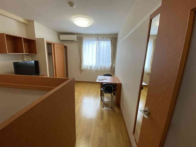 【居間・リビング】 | レオパレスピースフルさくら | 設備・仕様は号室により異なる為、現況を優先致します。