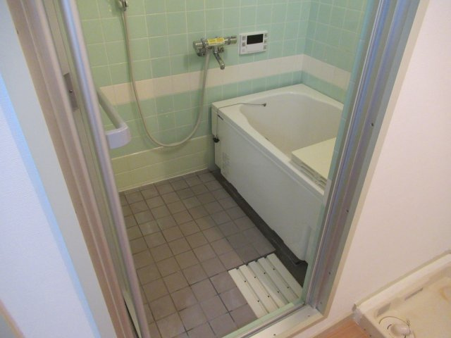 落合第２　３ＤＫの浴室|ゆったり過ごせるお風呂です