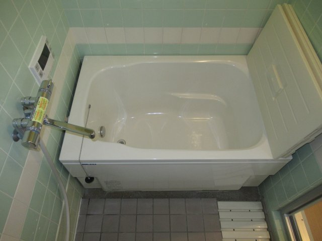 落合第２　３ＤＫの浴室|コンパクトで使いやすいお風呂です