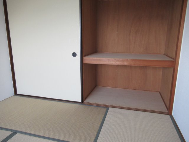 落合第２　３ＤＫの収納|小物を収納するのに便利です