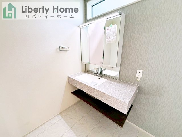 取手市台宿１丁目　新築戸建　１号棟の独立洗面台