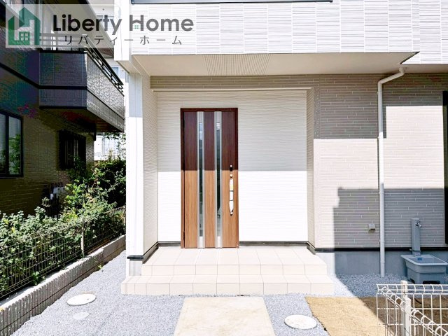 取手市台宿１丁目　新築戸建　１号棟の玄関