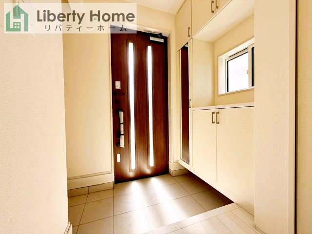 取手市台宿１丁目　新築戸建　１号棟の玄関