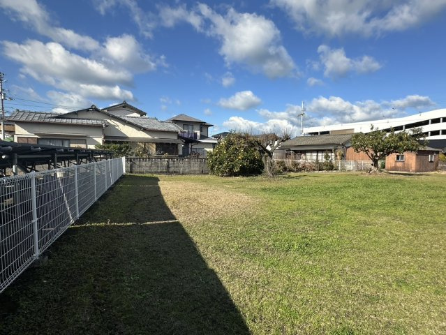 郷1丁目 3区画分譲地の外観|【外観】南側に大きな建物が建っていないため、十分な日当たりを確保できます。