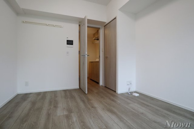 【居間・リビング】 | ディアレイシャス東別院Ⅲ | こちらの居間で趣味の時間をお楽しみください