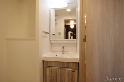 【独立洗面台】 | ディアレイシャス東別院Ⅲ | 使いやすい独立洗面台です