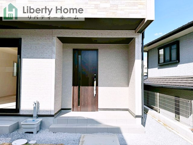 取手市台宿１丁目　新築戸建　2号棟のエントランス