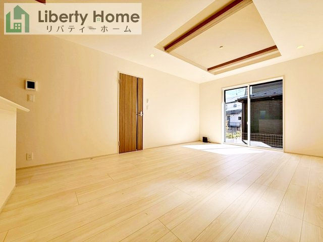 取手市台宿１丁目　新築戸建　2号棟の居間・リビング