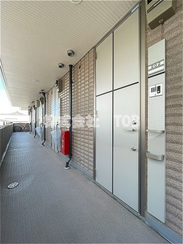 【その他】 | AKマンションⅤ | 202号室　玄関ドア