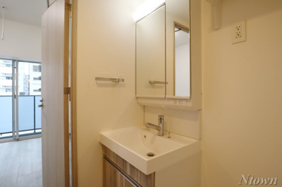 【独立洗面台】 | ディアレイシャス東別院Ⅲ | 独立洗面台あり、毎朝おしゃれに忙しい女性の方におすすめです