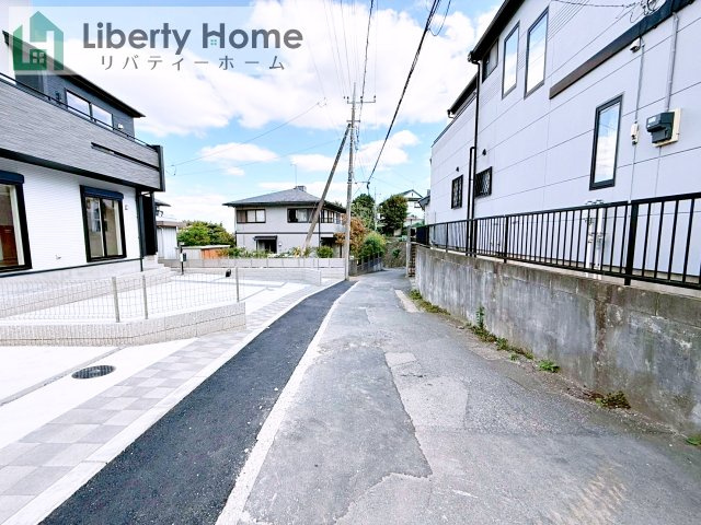 取手市台宿１丁目　新築戸建　3号棟の前面道路含む現地写真